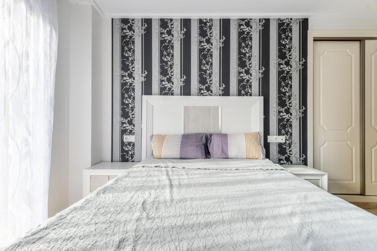 Apartment Evelin ซานตาโปลา ภายนอก รูปภาพ