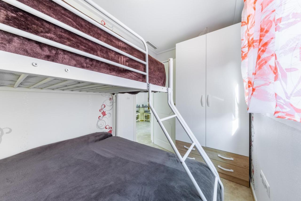 Apartment Evelin ซานตาโปลา ภายนอก รูปภาพ